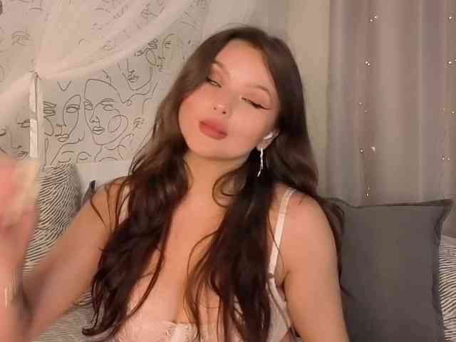 charming-peach webcam