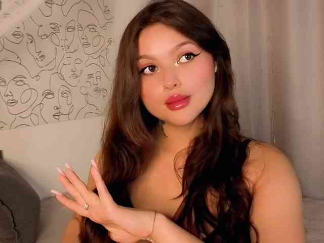 charming-peach webcam
