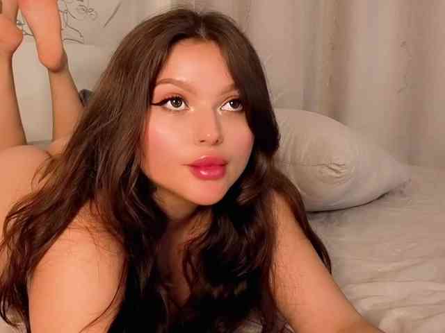 charming-peach webcam