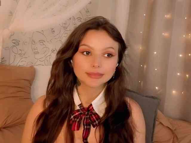 charming-peach webcam
