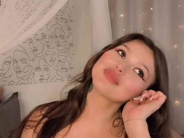 kinky chat Charming-peach