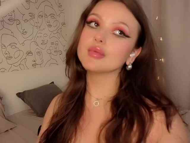 charming-peach webcam