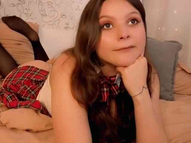 charming-peach webcam