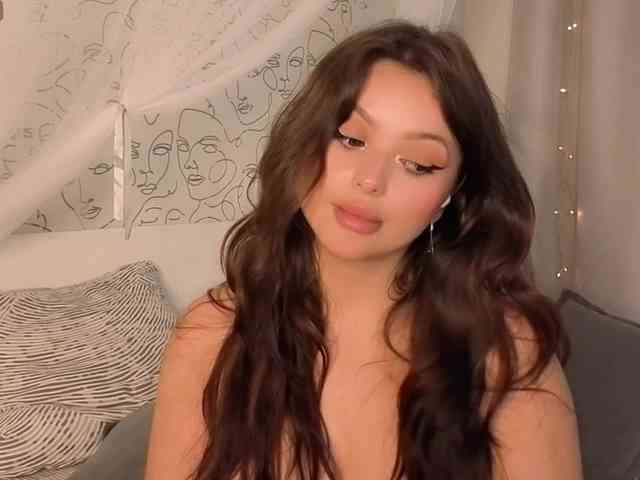 charming-peach webcam