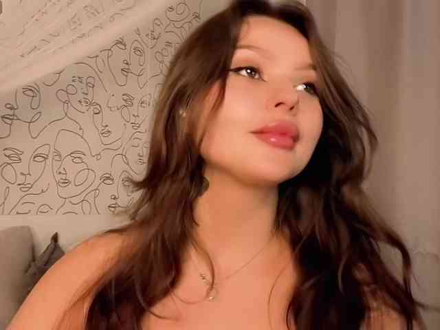 charming-peach webcam