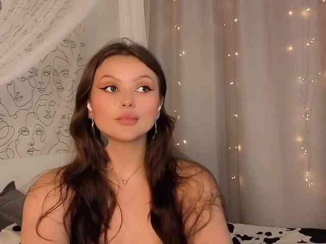 charming-peach webcam