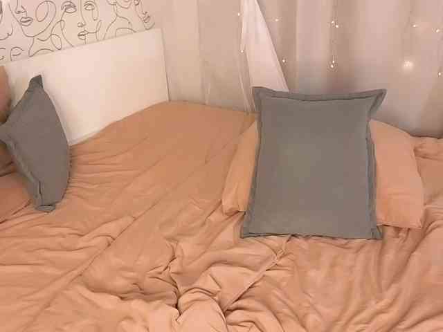free live webcam Charming-peach