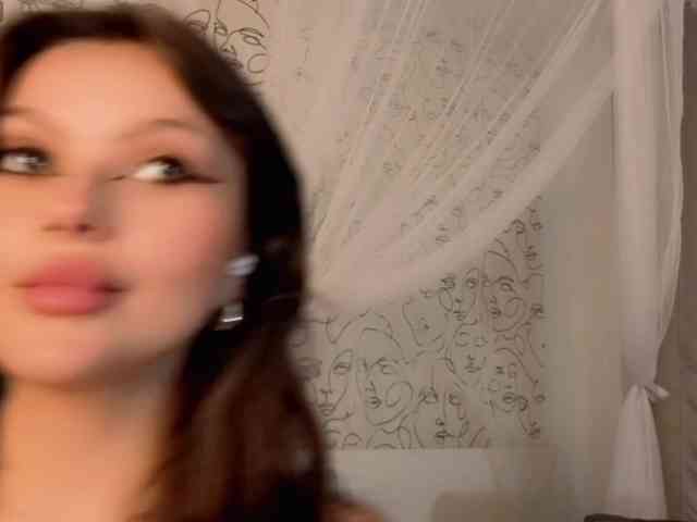 online nude cam Charming-peach