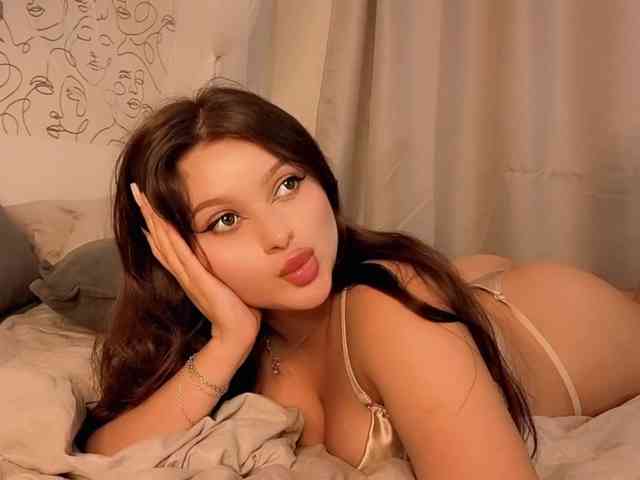 charming-peach webcam