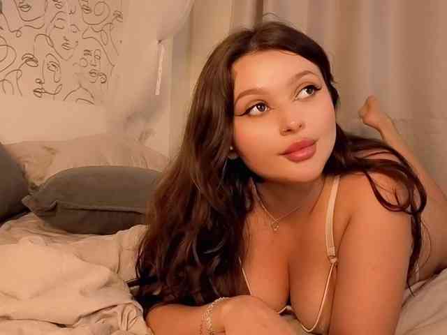 charming-peach webcam