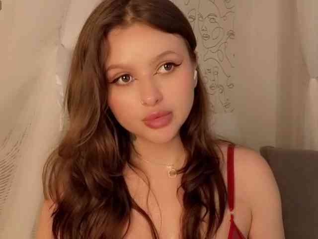 charming-peach webcam
