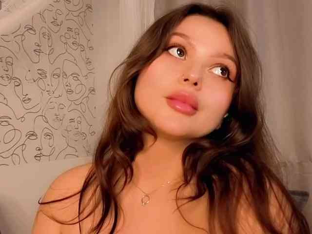 charming-peach webcam