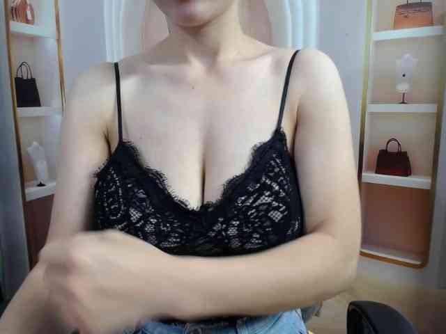 misthy Live Webcam on BongaCams