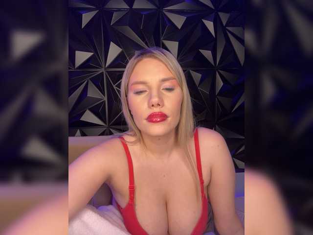 LYLAtop from BongaCams is Freechat