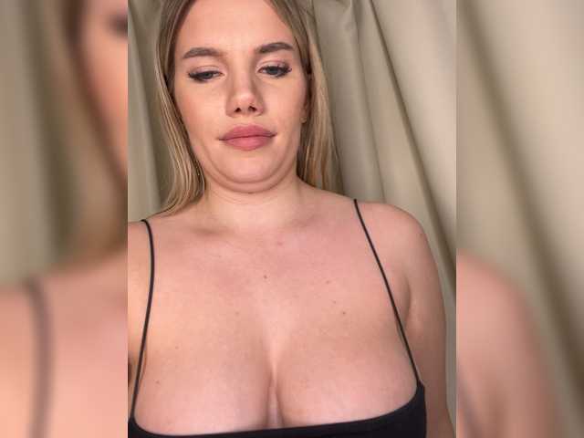 LYLAtop's BongaCams show and profile