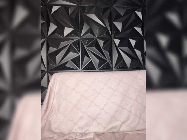 LYLAtop's BongaCams show and profile