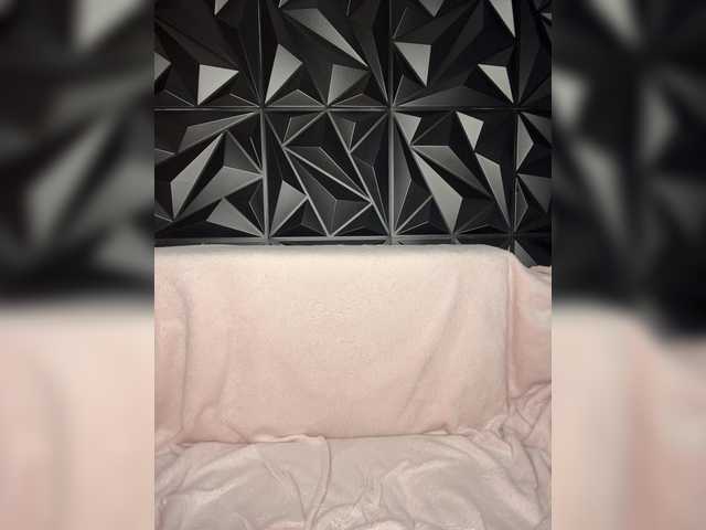 LYLAtop's BongaCams show and profile