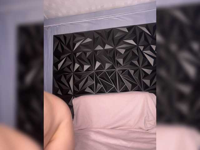 LYLAtop's BongaCams show and profile