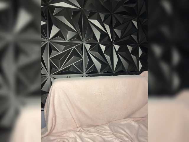 LYLAtop's BongaCams show and profile