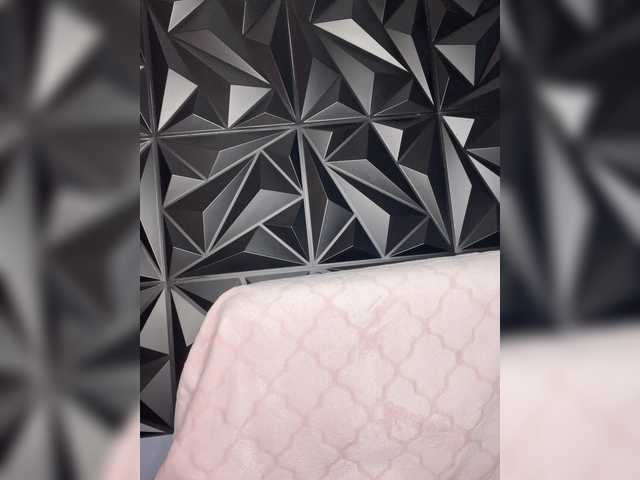 LYLAtop's BongaCams show and profile