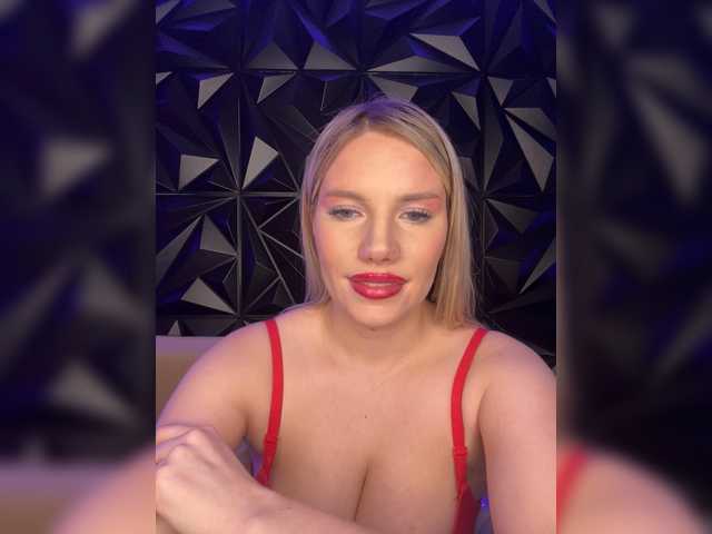 LYLAtop from BongaCams is Freechat