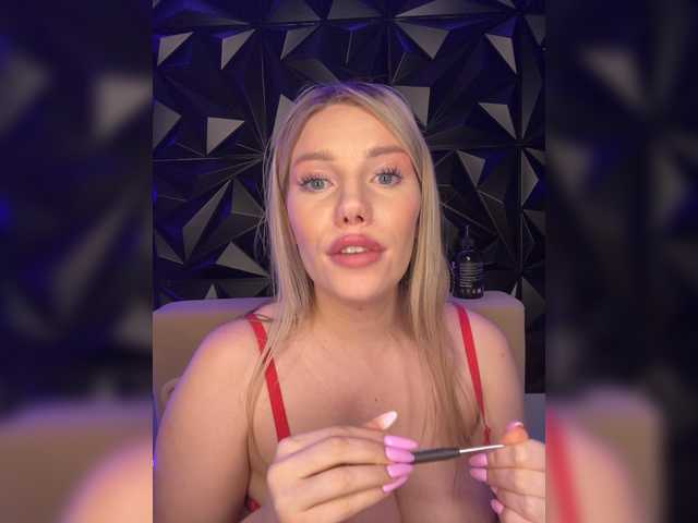 LYLAtop from BongaCams is Freechat