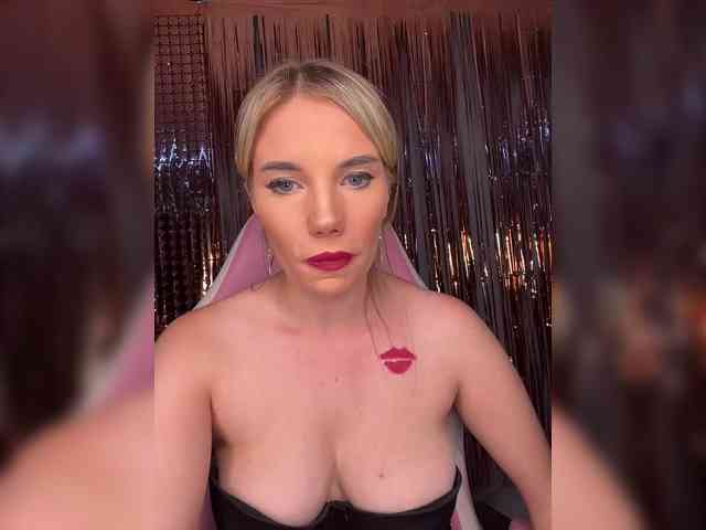 LYLAtop Live Webcam on BongaCams