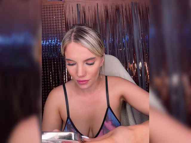 sexy webcam LYLAtop