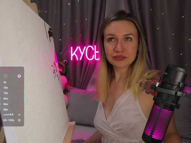 1-x's BongaCams show and profile