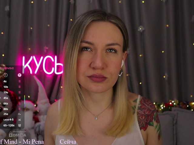 1-x's BongaCams show and profile