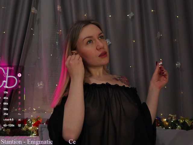 1-x's BongaCams show and profile