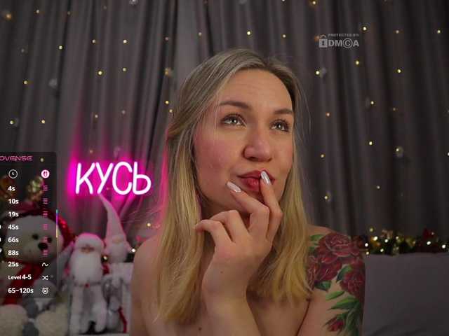 1-x's BongaCams show and profile