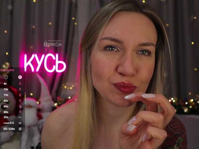 1-x's BongaCams show and profile