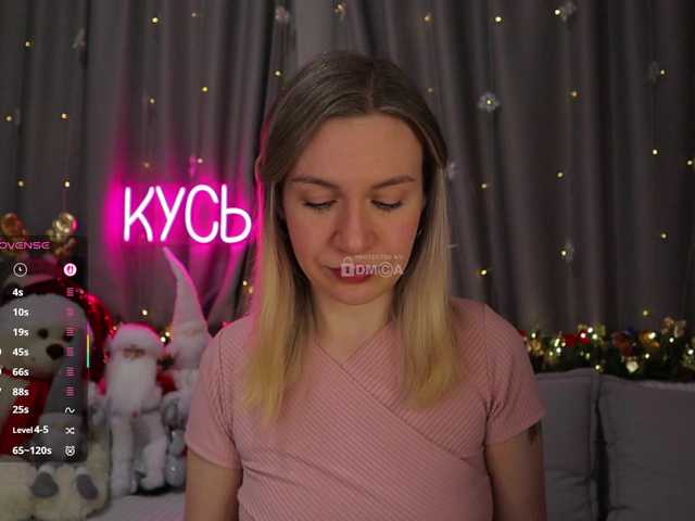 1-x's BongaCams show and profile