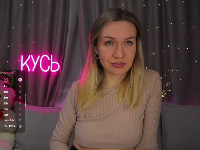 1-x free chat on liveonude