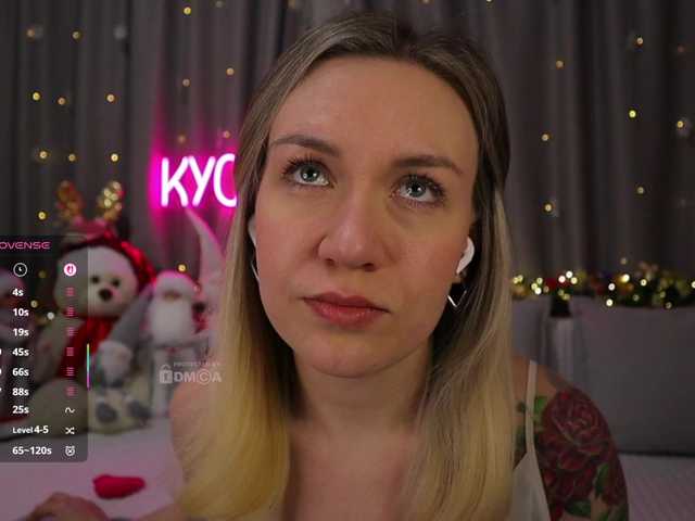 1-x's BongaCams show and profile