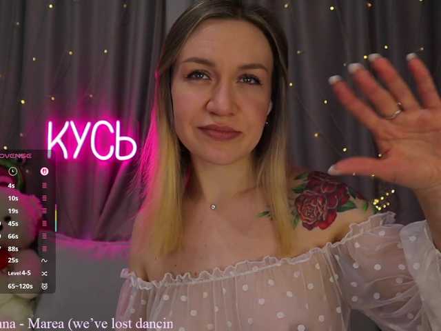 1-x's BongaCams show and profile