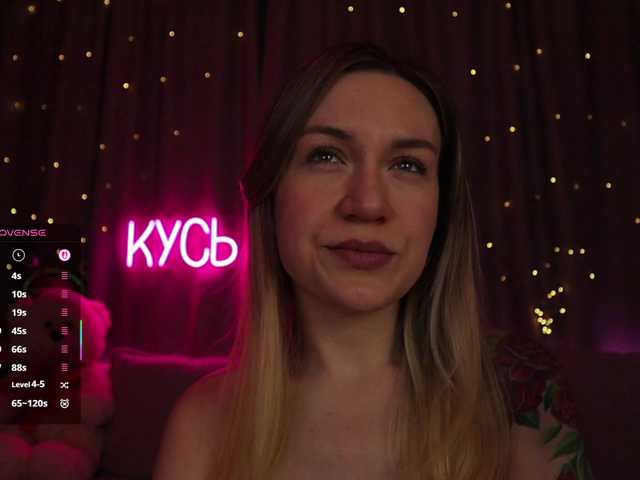 1-x's BongaCams show and profile