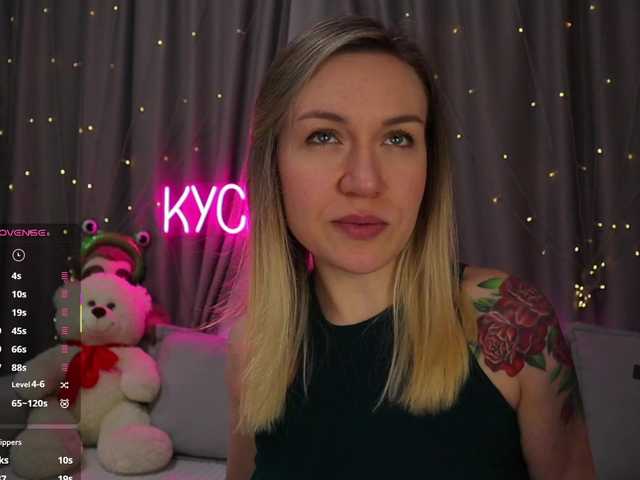 1-x's BongaCams show and profile