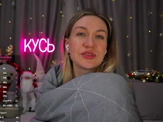 1-x's BongaCams show and profile