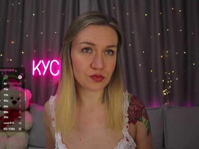 1-x's BongaCams show and profile