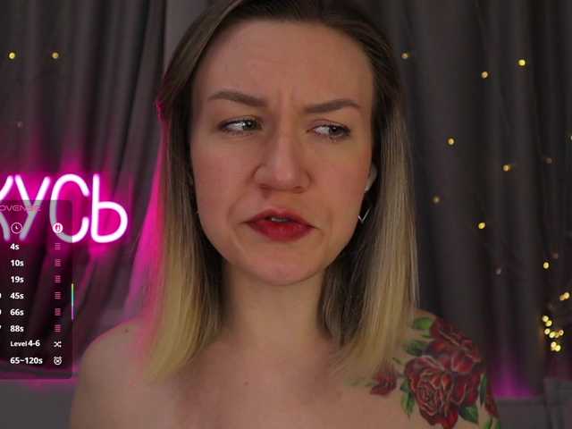 1-x's BongaCams show and profile