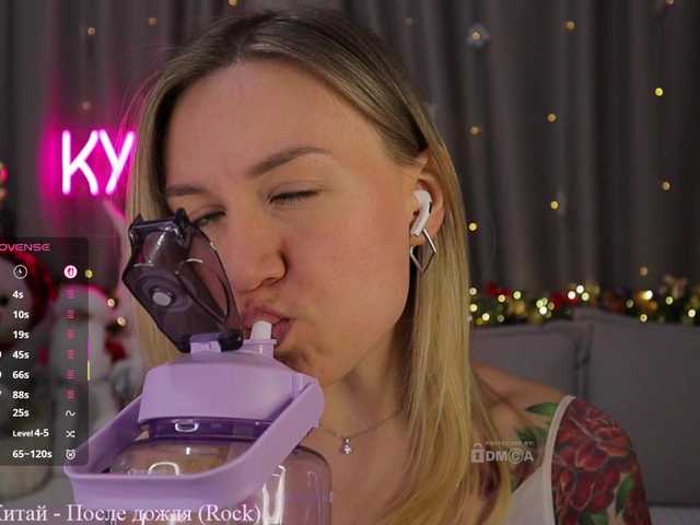 1-x's BongaCams show and profile