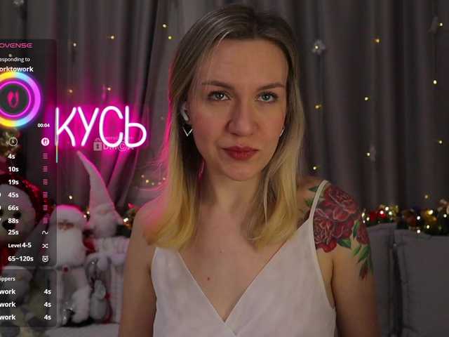 1-x's BongaCams show and profile