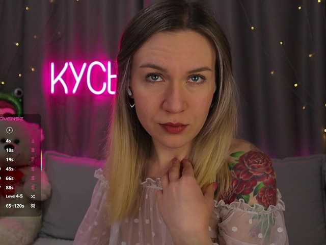 1-x's BongaCams show and profile