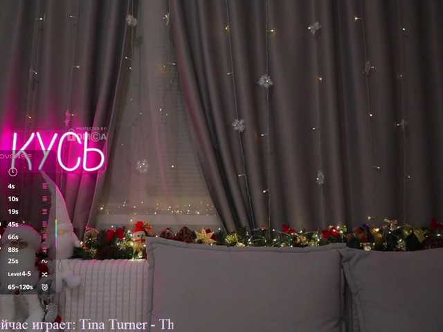 1-x's BongaCams show and profile