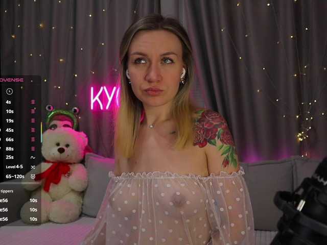 1-x's BongaCams show and profile