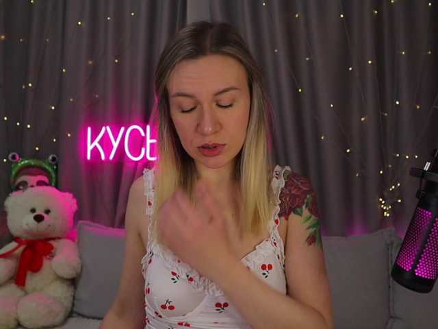 1-x's BongaCams show and profile