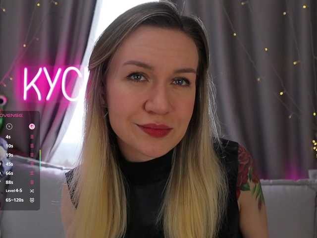 1-x's BongaCams show and profile