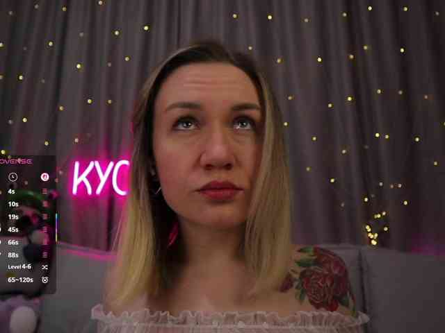 1-x Live Webcam on BongaCams